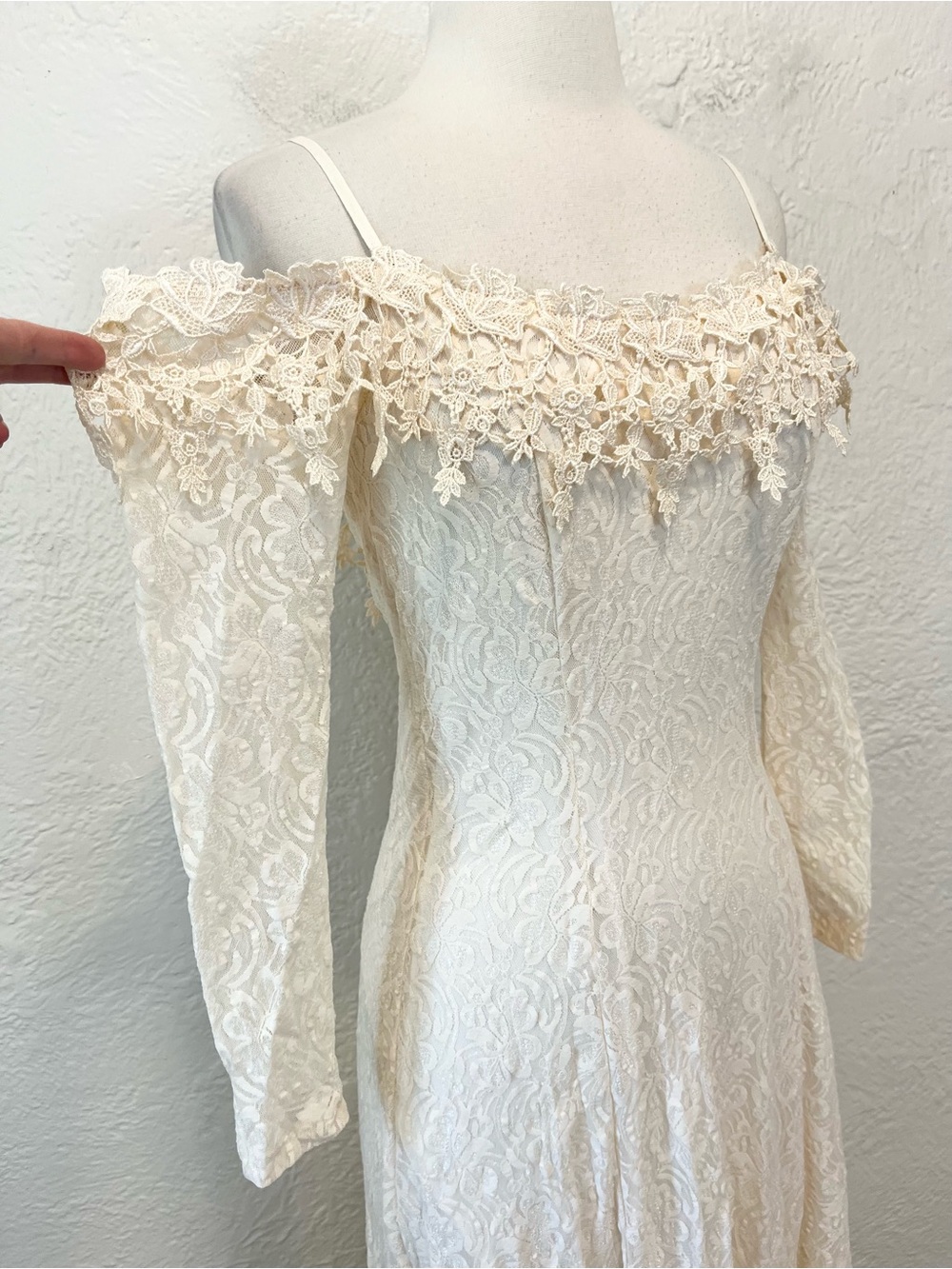 Vintage Dress Cream Lace Off Shoulder Cottagecore Boho Wedding 70s 90s XS/S - Picture 7 of 15